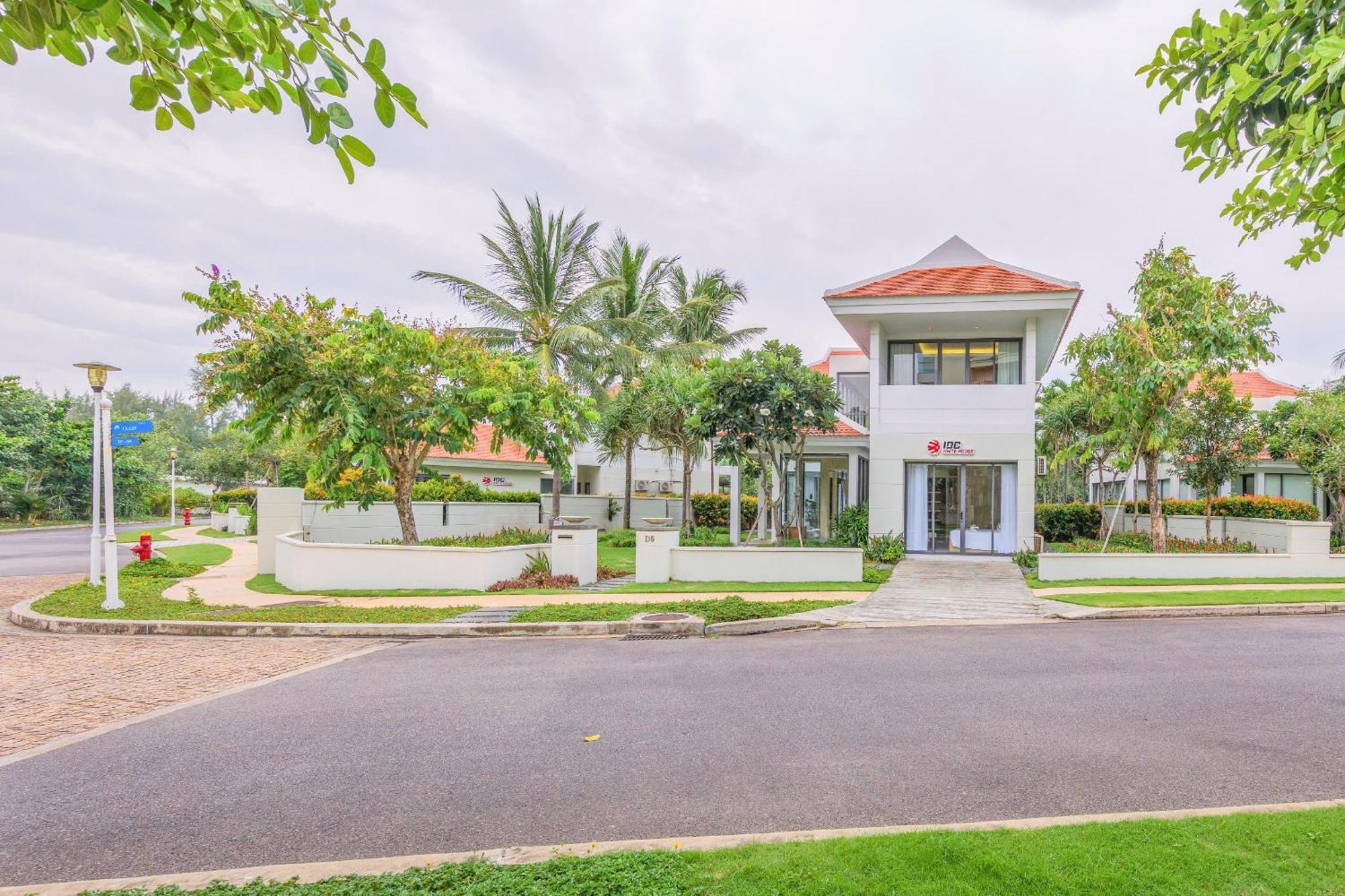 Idc White House Da Nang Villa Bagian luar foto