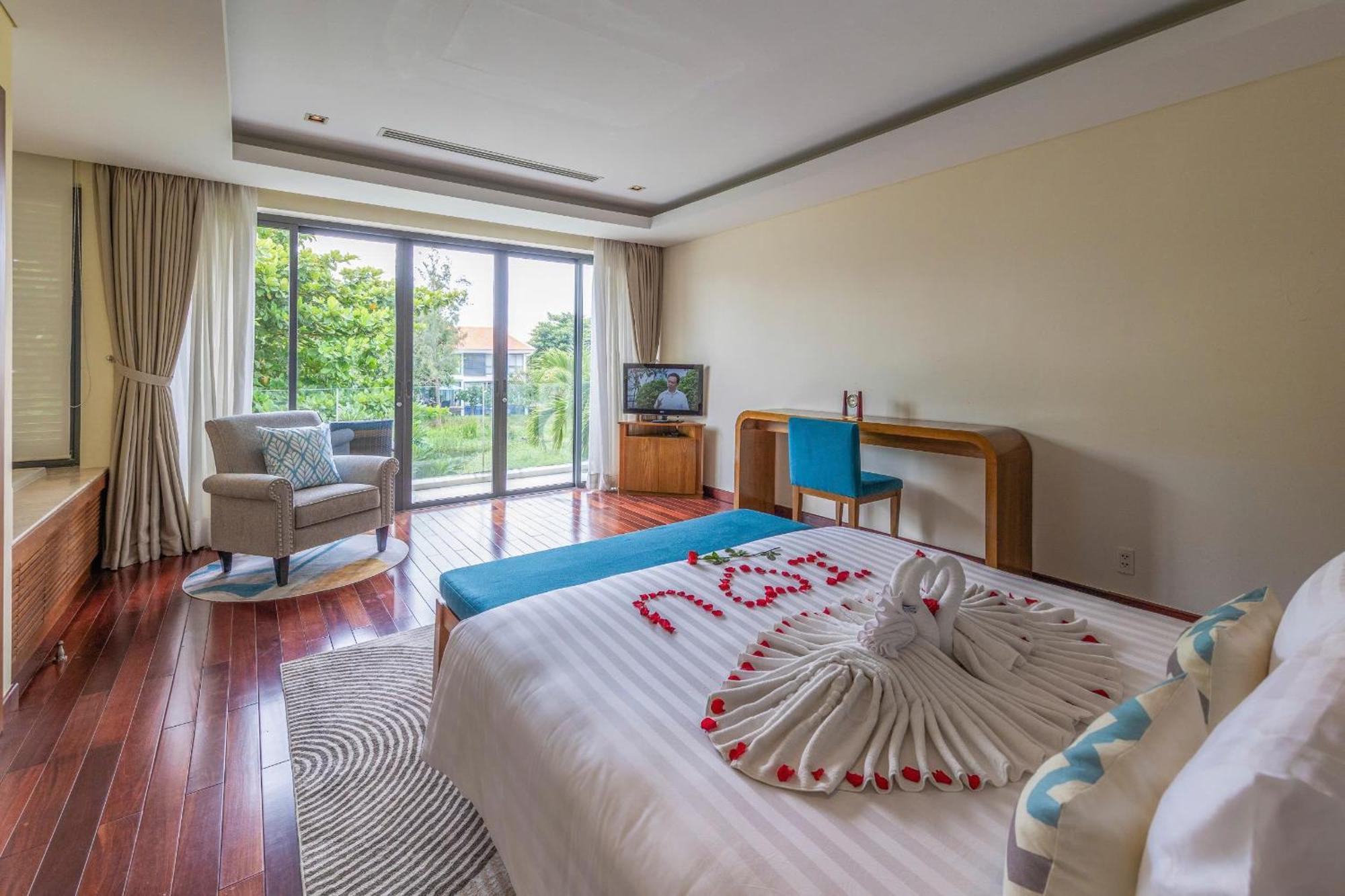 Idc White House Da Nang Villa Bagian luar foto